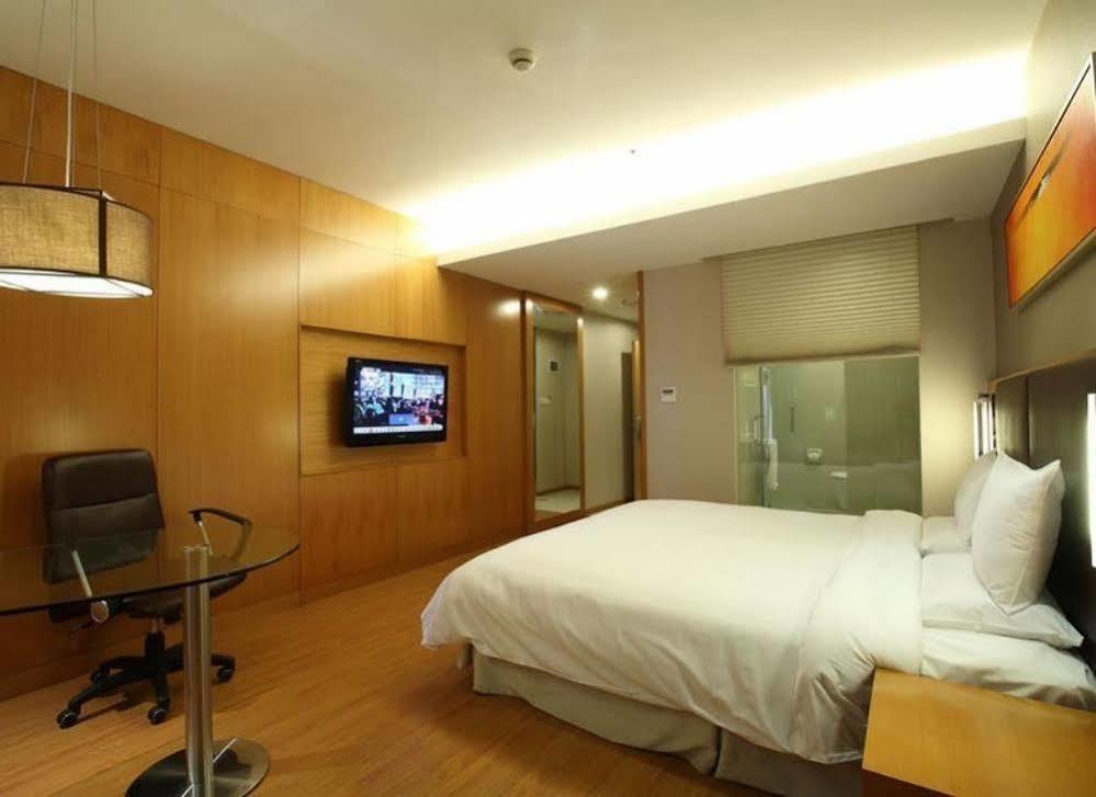 Ji Hotel Shanghai Jingan Temple Kangding Road Exterior foto