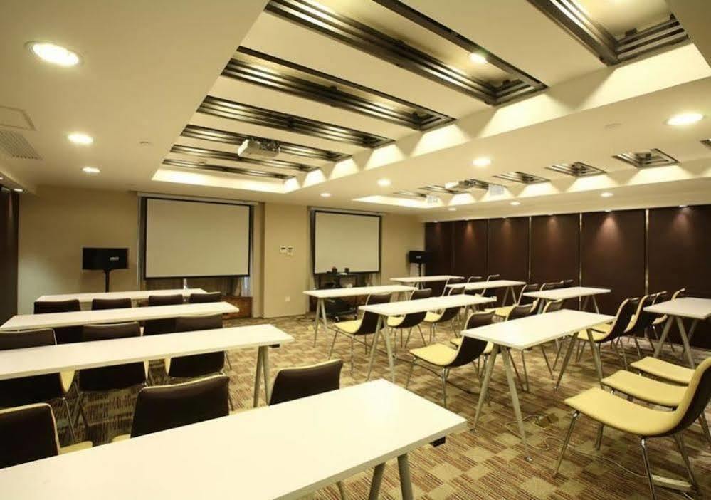 Ji Hotel Shanghai Jingan Temple Kangding Road Exterior foto